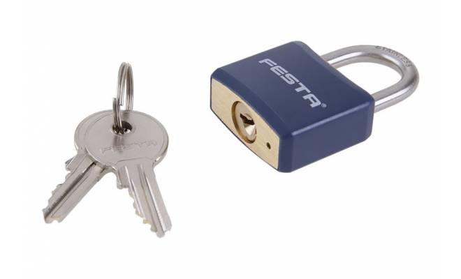 Visiaci zámok 30 mm, mosadzný poplastovaný