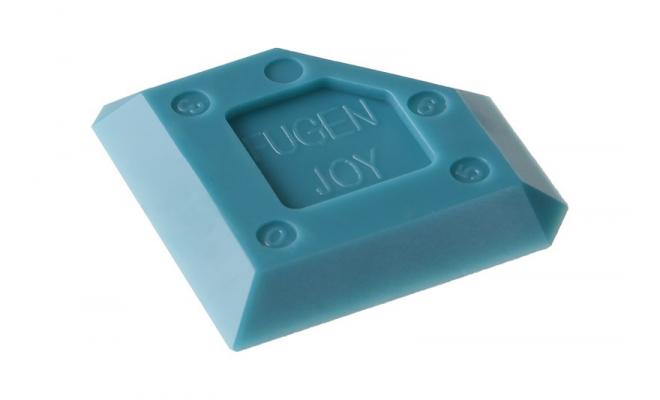 Silikónová stierka na škárovanie okien